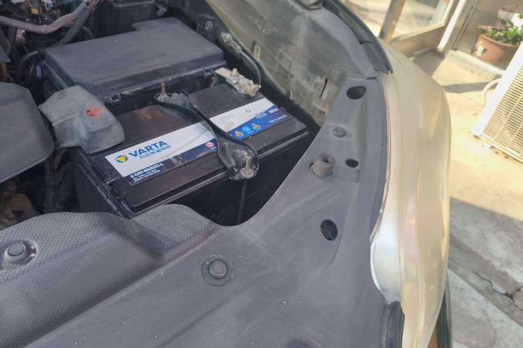 Used Toyota Prado 2010 4.0L Automatic TX-L NAVI Engine Bay Left