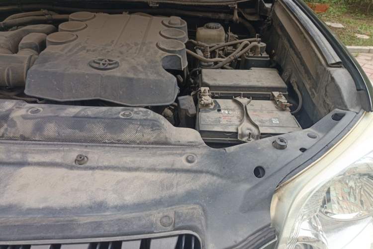 Used Toyota Prado 2010 4.0L Automatic TX-L Engine Bay Left