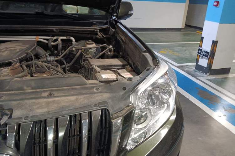 Used Toyota Prado 2010 2.7L Automatic Standard Edition Engine Bay Left