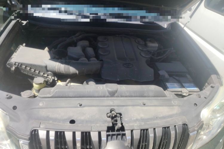 Used Toyota Prado 2010 4.0L Automatic TX-L Engine Bay