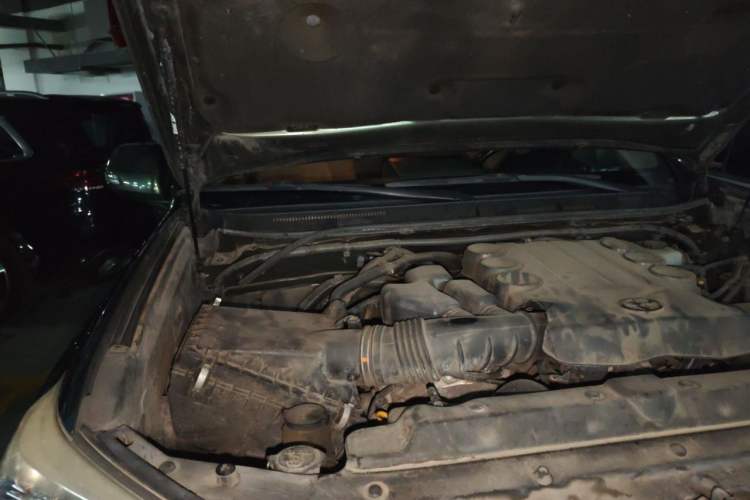 Used Toyota Prado 2010 4.0L Automatic TX-L Engine Bay Right