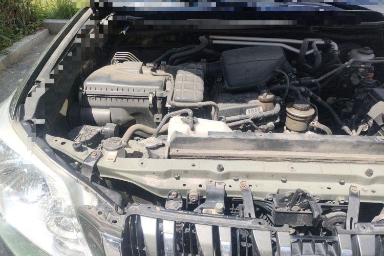 Used Toyota Prado 2010 2.7L Automatic Deluxe Edition Engine Bay Right