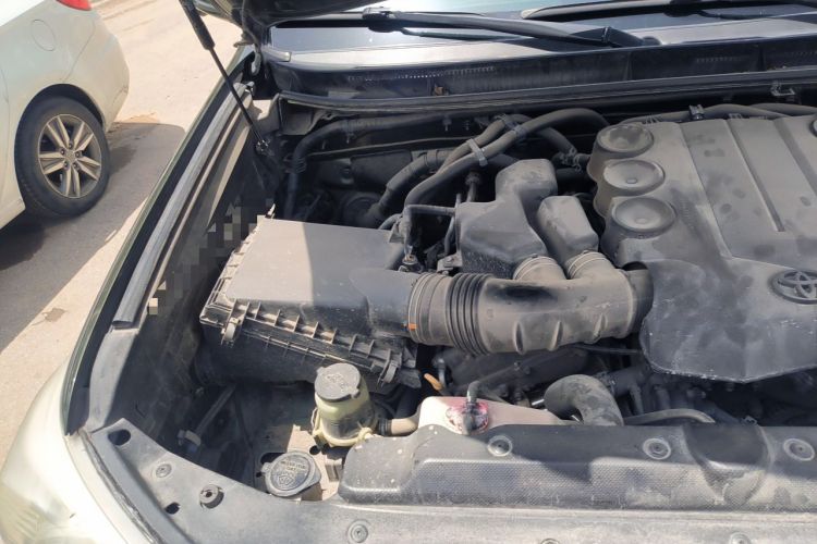 Used Toyota Prado 2010 4.0L Automatic VX Engine Bay Right