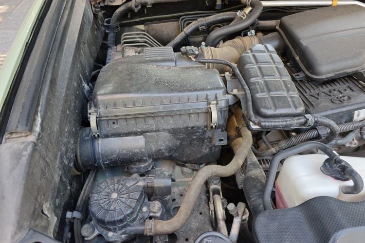 Used Toyota Prado 2010 2.7L Automatic Deluxe Edition Engine Bay Right