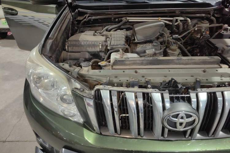 Used Toyota Prado 2010 2.7L Automatic Standard Edition Engine Bay Right
