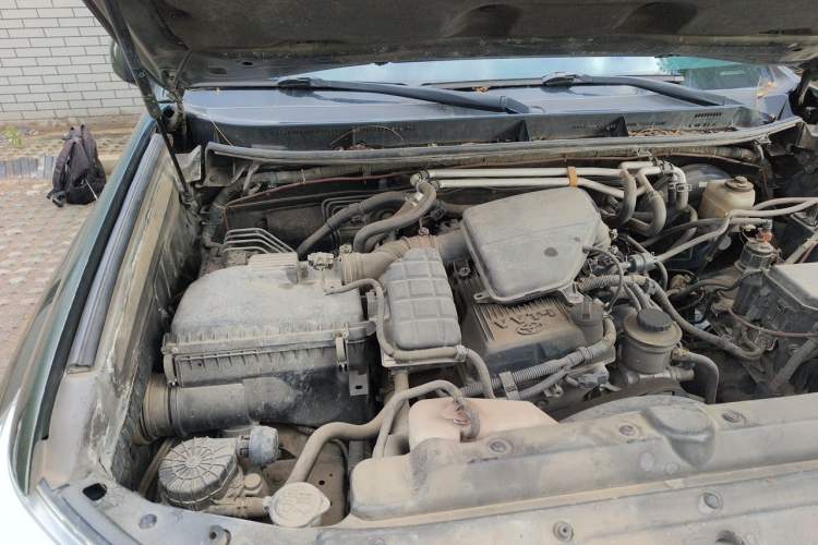 Used Toyota Prado 2010 2.7L Automatic Standard Edition Engine Bay Right