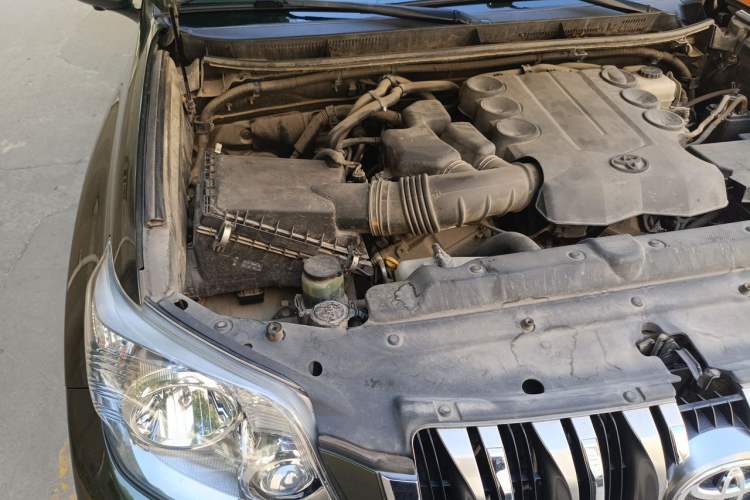 Used Toyota Prado 2010 4.0L Automatic VX Engine Bay Right