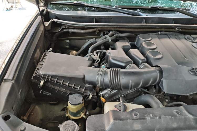 Used Toyota Prado 2010 4.0L Automatic TX-L Engine Bay Right