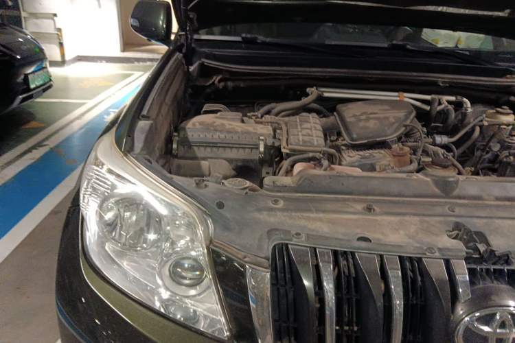Used Toyota Prado 2010 2.7L Automatic Standard Edition Engine Bay Right