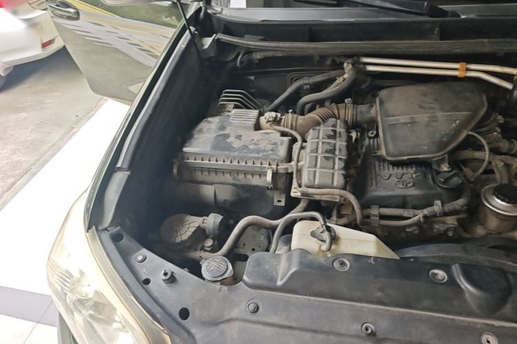 Used Toyota Prado 2010 2.7L Automatic Deluxe Edition Engine Bay Right