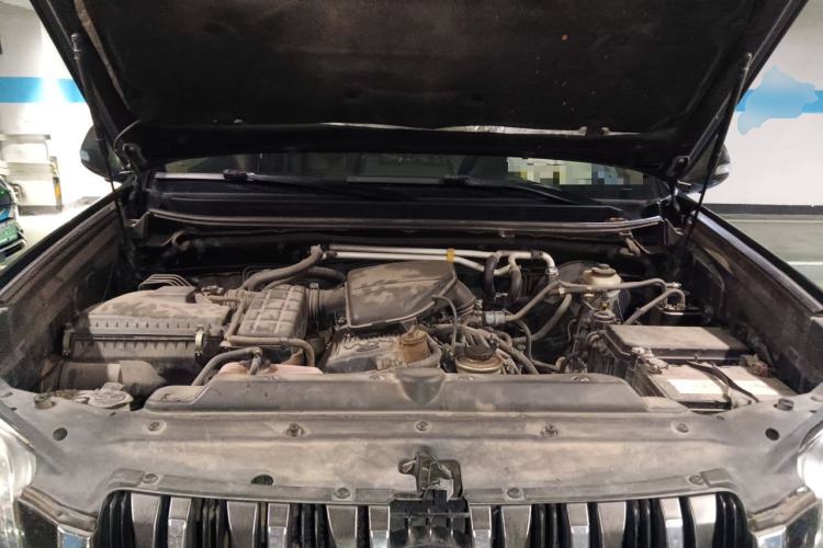 Used Toyota Prado 2010 2.7L Automatic Standard Edition Engine Bay