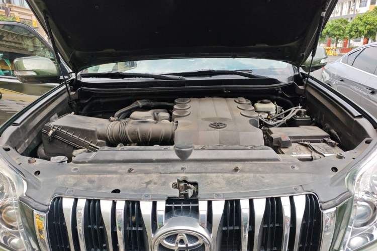 Used Toyota Prado 2010 4.0L Automatic VX NAVI Engine Bay
