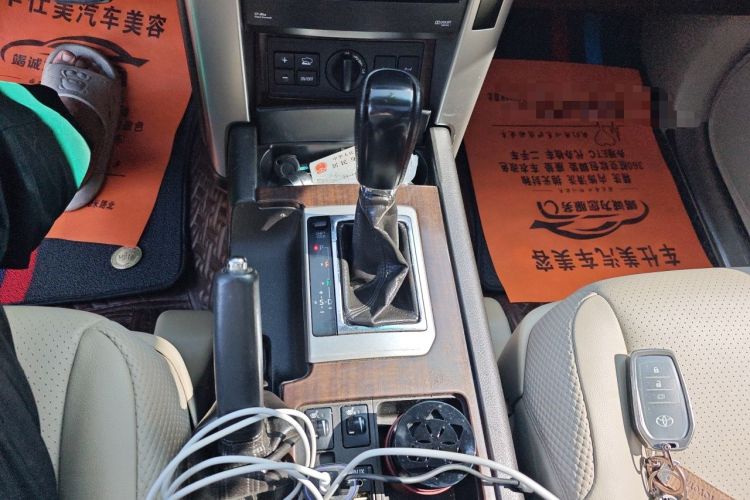 Used Toyota Prado 2010 4.0L Automatic VX NAVI Gear Lever