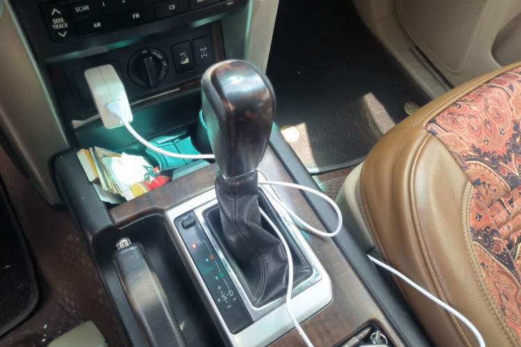Used Toyota Prado 2010 4.0L Automatic VX Gear Lever