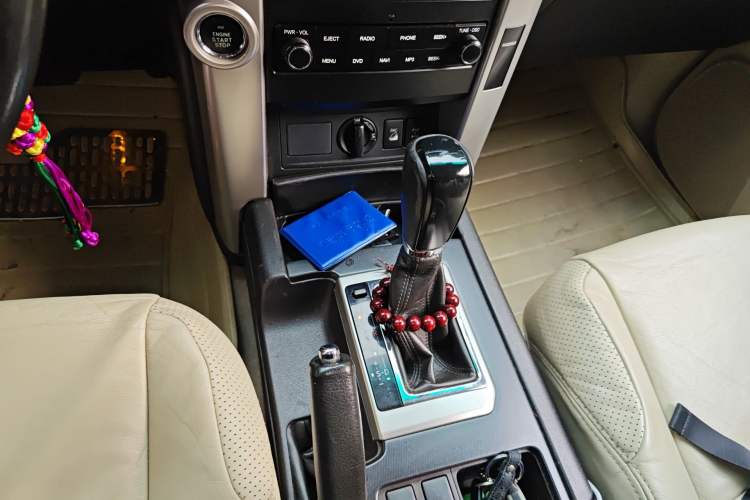 Used Toyota Prado 2010 4.0L Automatic TX Gear Lever