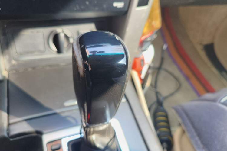 Used Toyota Prado 2010 4.0L Automatic TX-L NAVI Gear Lever