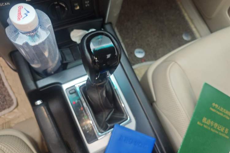 Used Toyota Prado 2010 4.0L Automatic TX-L Gear Lever
