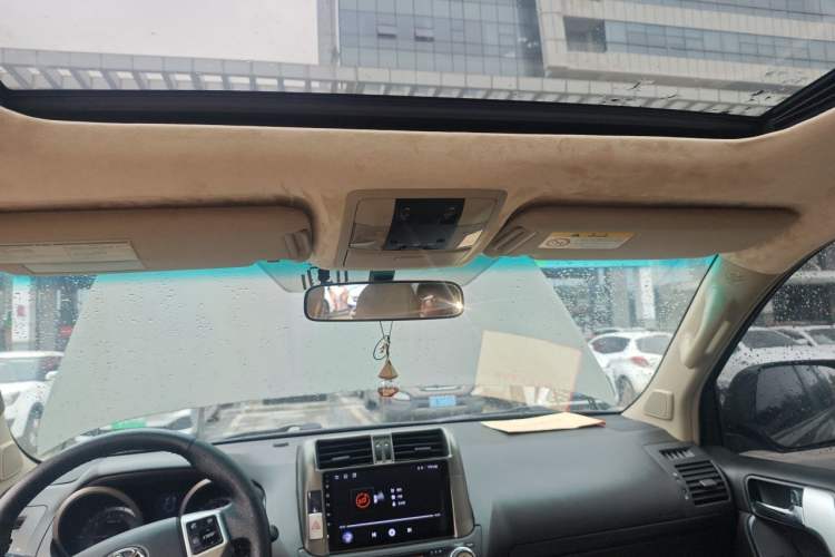 Used Toyota Prado 2010 4.0L Automatic TX-L Headliner