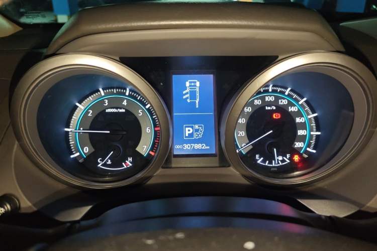 Used Toyota Prado 2010 4.0L Automatic TX-L Instrument Cluster