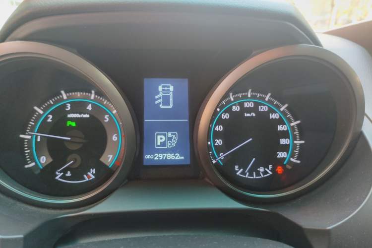 Used Toyota Prado 2010 4.0L Automatic TX-L NAVI Instrument Cluster