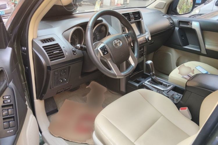 Used Toyota Prado 2010 2.7L Automatic Deluxe Edition Left Front Seat