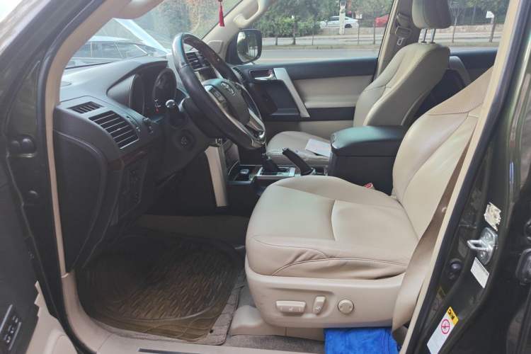 Used Toyota Prado 2010 4.0L Automatic VX Left Front Seat
