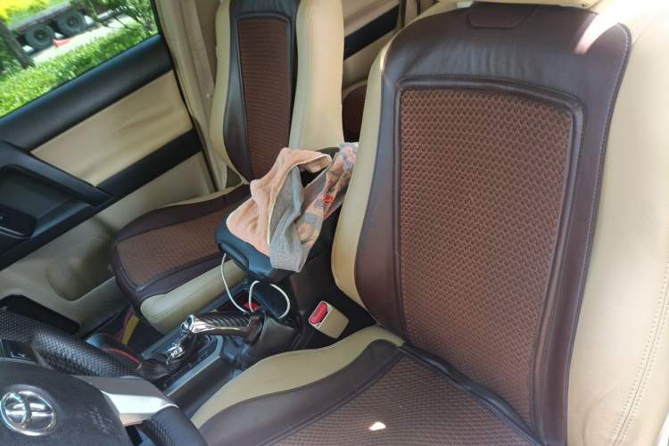 Used Toyota Prado 2010 2.7L Automatic Deluxe Edition Left Front Seat