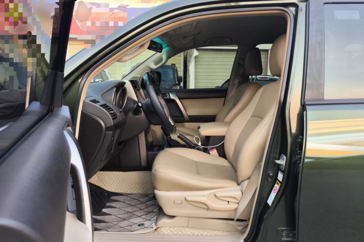 Used Toyota Prado 2010 2.7L Automatic Deluxe Edition Left Front Seat