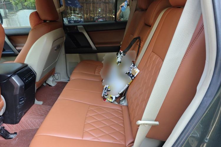 Used Toyota Prado 2010 2.7L Automatic Deluxe Edition Left Rear Seat