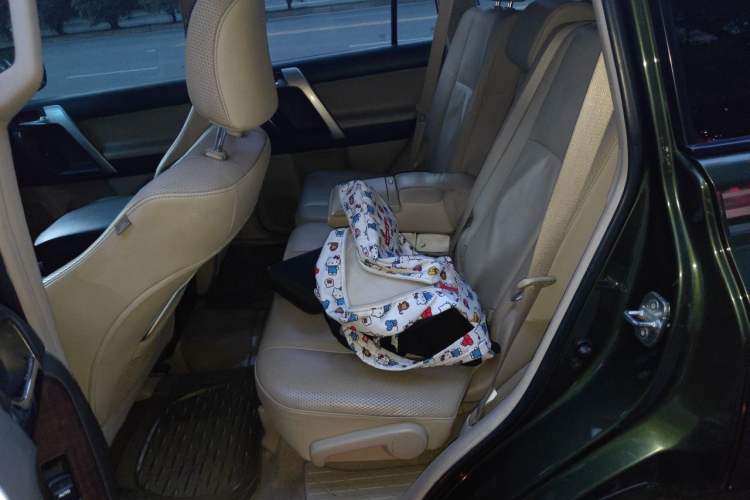 Used Toyota Prado 2010 4.0L Automatic VX Left Rear Seat