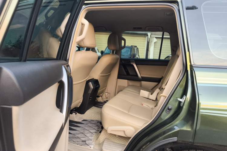Used Toyota Prado 2010 2.7L Automatic Deluxe Edition Left Rear Seat