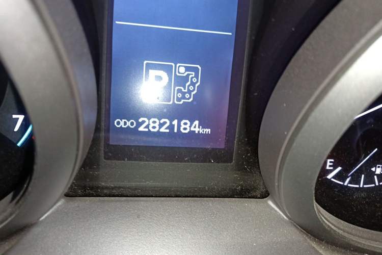 Used Toyota Prado 2010 4.0L Automatic TX-L Odometer Close Up