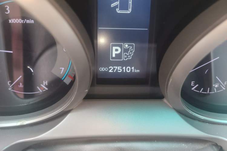 Used Toyota Prado 2010 4.0L Automatic TX-L Odometer Close Up