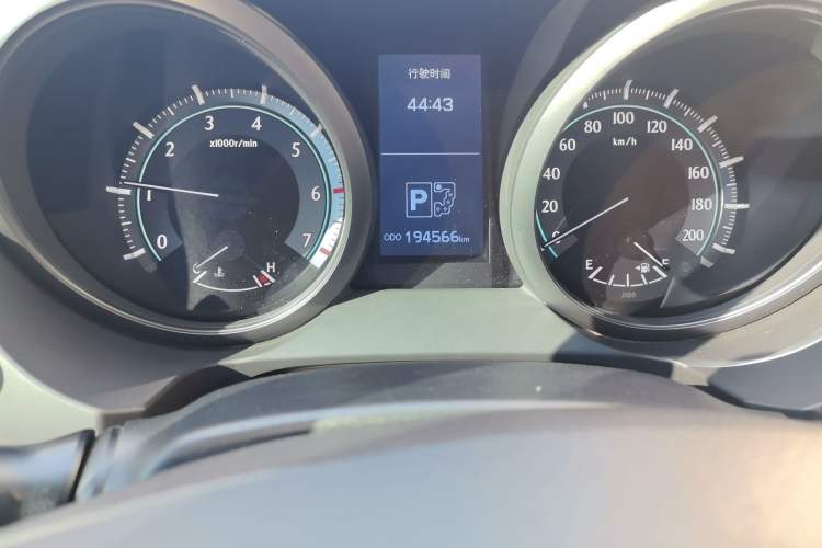 Used Toyota Prado 2010 4.0L Automatic TX-L Odometer Close Up