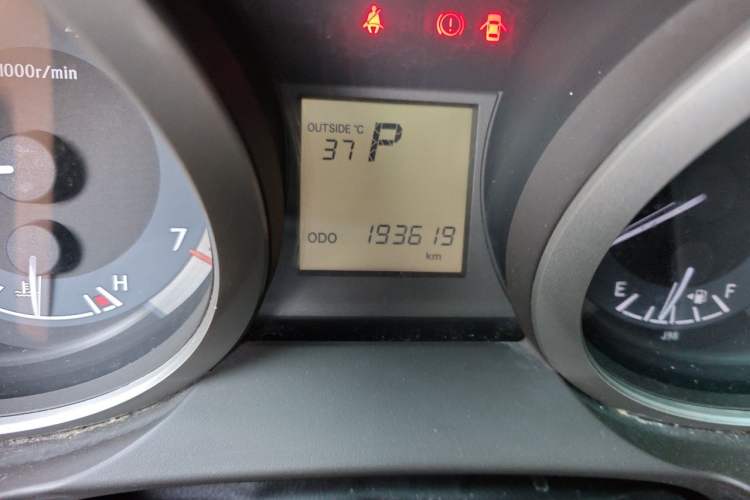 Used Toyota Prado 2010 2.7L Automatic Deluxe Edition Odometer Close Up