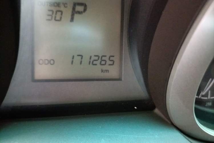 Used Toyota Prado 2010 2.7L Automatic Deluxe Edition Odometer Close Up
