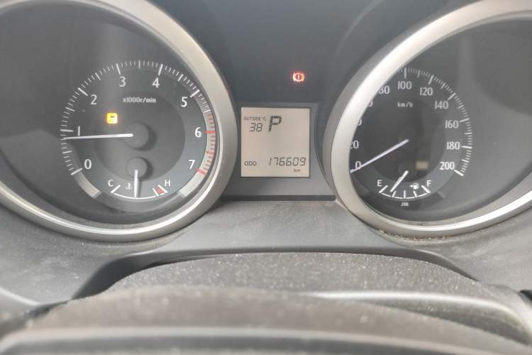Used Toyota Prado 2010 2.7L Automatic Standard Edition Odometer Close Up