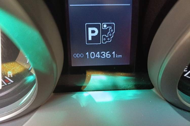 Used Toyota Prado 2010 4.0L Automatic VX Odometer Close Up