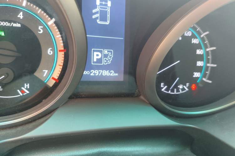 Used Toyota Prado 2010 4.0L Automatic TX-L NAVI Odometer Close Up