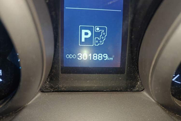 Used Toyota Prado 2010 4.0L Automatic TX-L NAVI Odometer Close Up