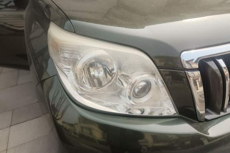 Used Toyota Prado 2010 4.0L Automatic TX-L Right Front Headlight