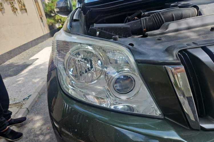 Used Toyota Prado 2010 4.0L Automatic TX-L Right Front Headlight