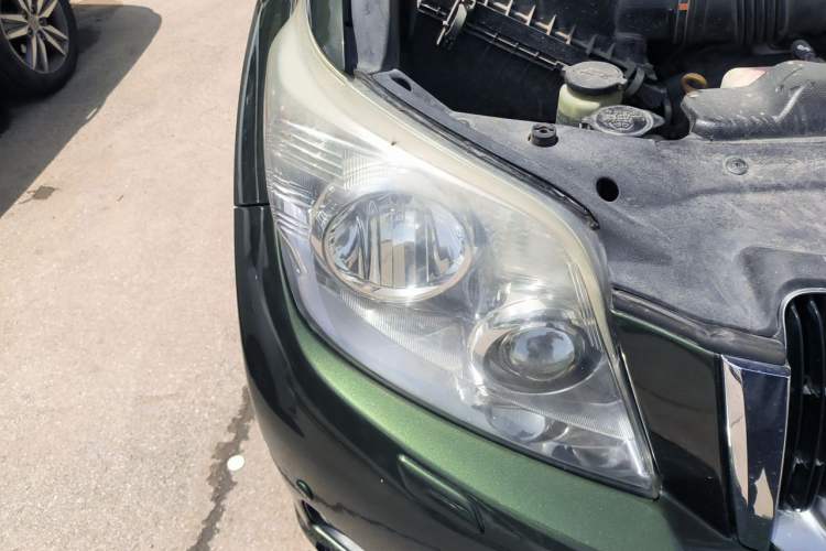 Used Toyota Prado 2010 4.0L Automatic VX Right Front Headlight