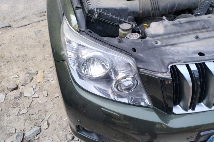 Used Toyota Prado 2010 4.0L Automatic VX NAVI Right Front Headlight