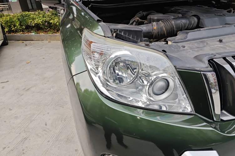 Used Toyota Prado 2010 4.0L Automatic TX Right Front Headlight