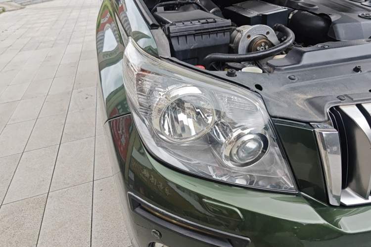 Used Toyota Prado 2010 4.0L Automatic VX Right Front Headlight