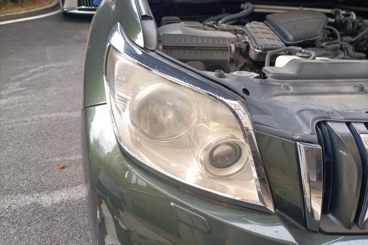 Used Toyota Prado 2010 2.7L Automatic Deluxe Edition Right Front Headlight