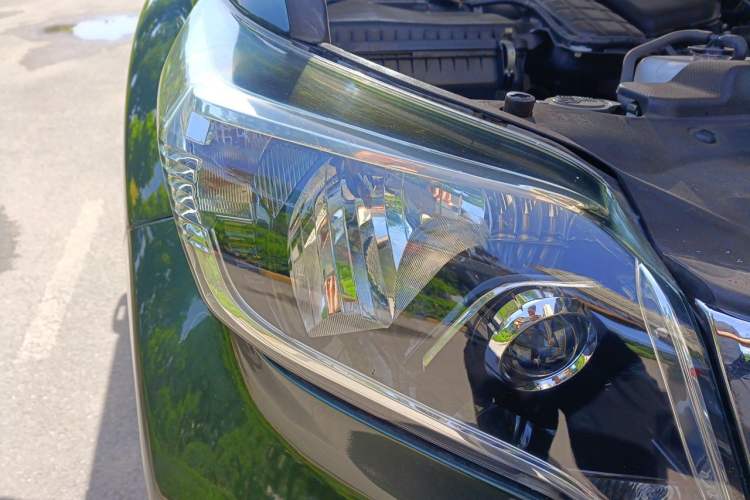 Used Toyota Prado 2010 2.7L Automatic Deluxe Edition Right Front Headlight