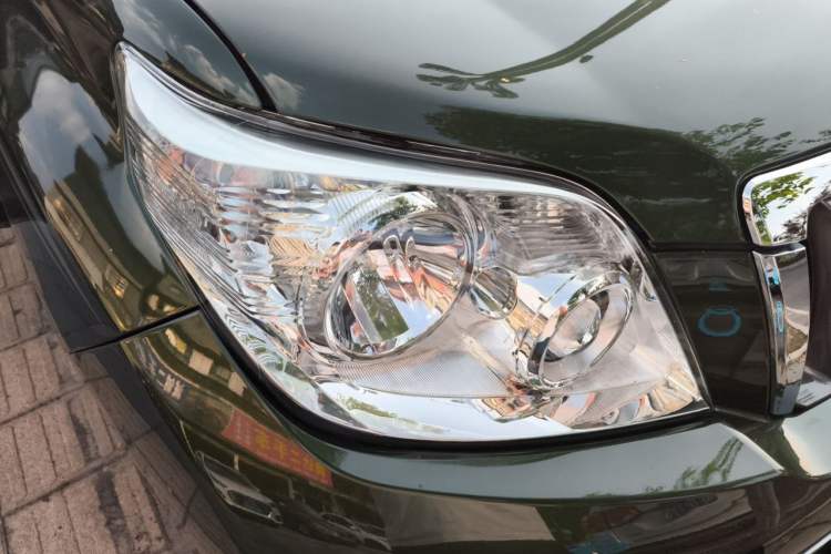 Used Toyota Prado 2010 2.7L Automatic Deluxe Edition Right Front Headlight