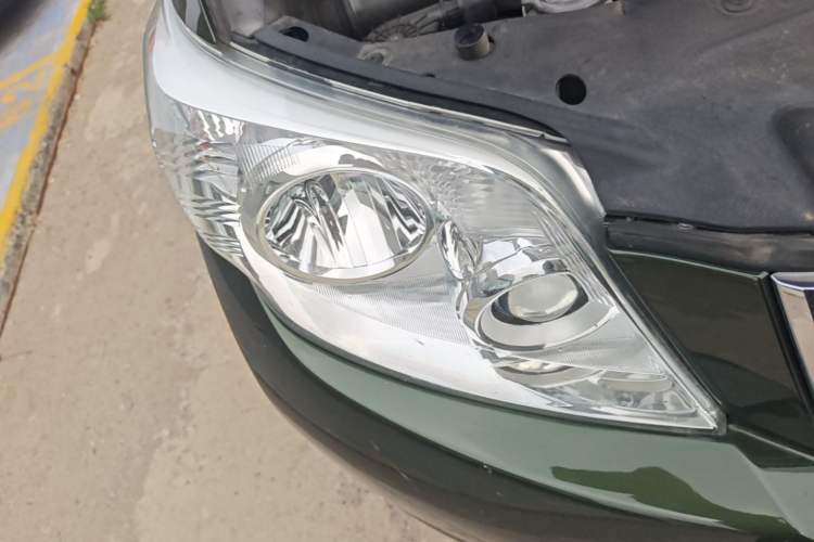 Used Toyota Prado 2010 2.7L Automatic Deluxe Edition Right Front Headlight